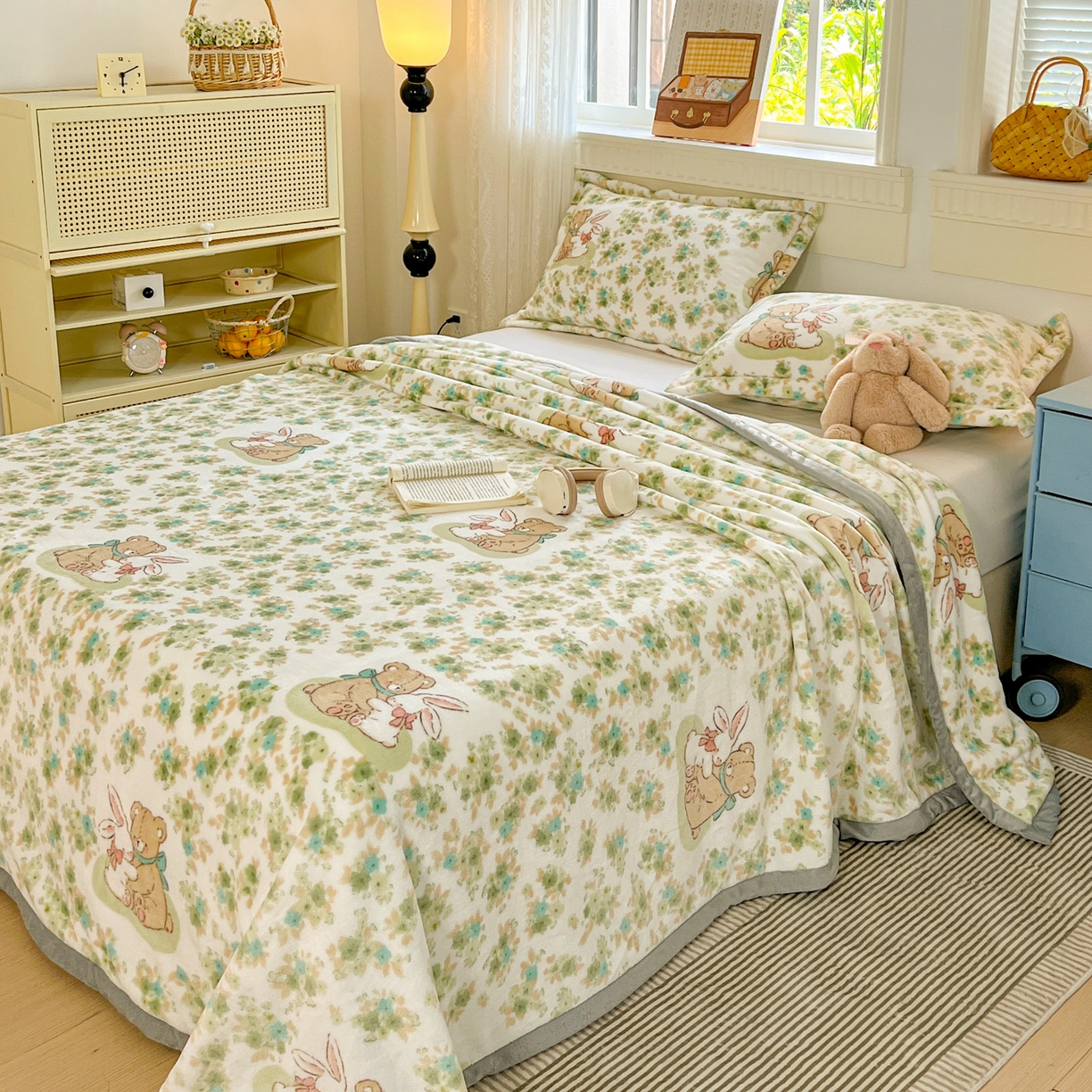 91家纺网 家纺一手货源 找家纺 启发 2025新款高克重双面牛奶绒印花系列床单三件套 花丛