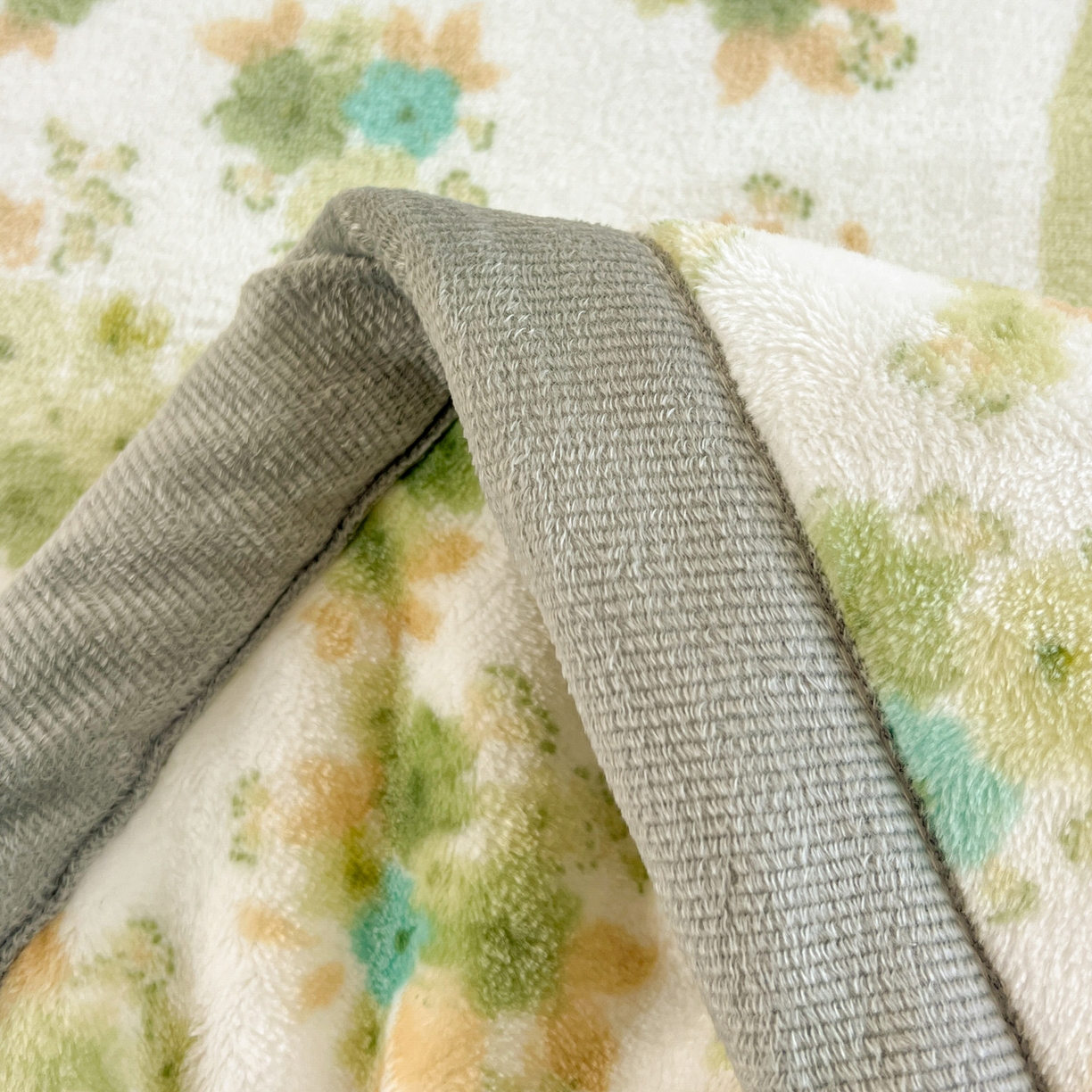 91家纺网 家纺一手货源 找家纺 启发 2025新款高克重双面牛奶绒印花系列床单三件套 花丛