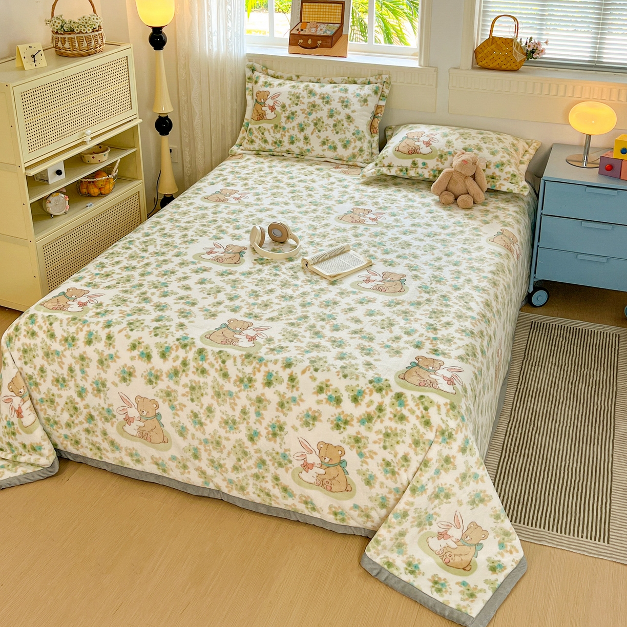 91家纺网 家纺一手货源 找家纺 启发 2025新款高克重双面牛奶绒印花系列床单三件套 花丛