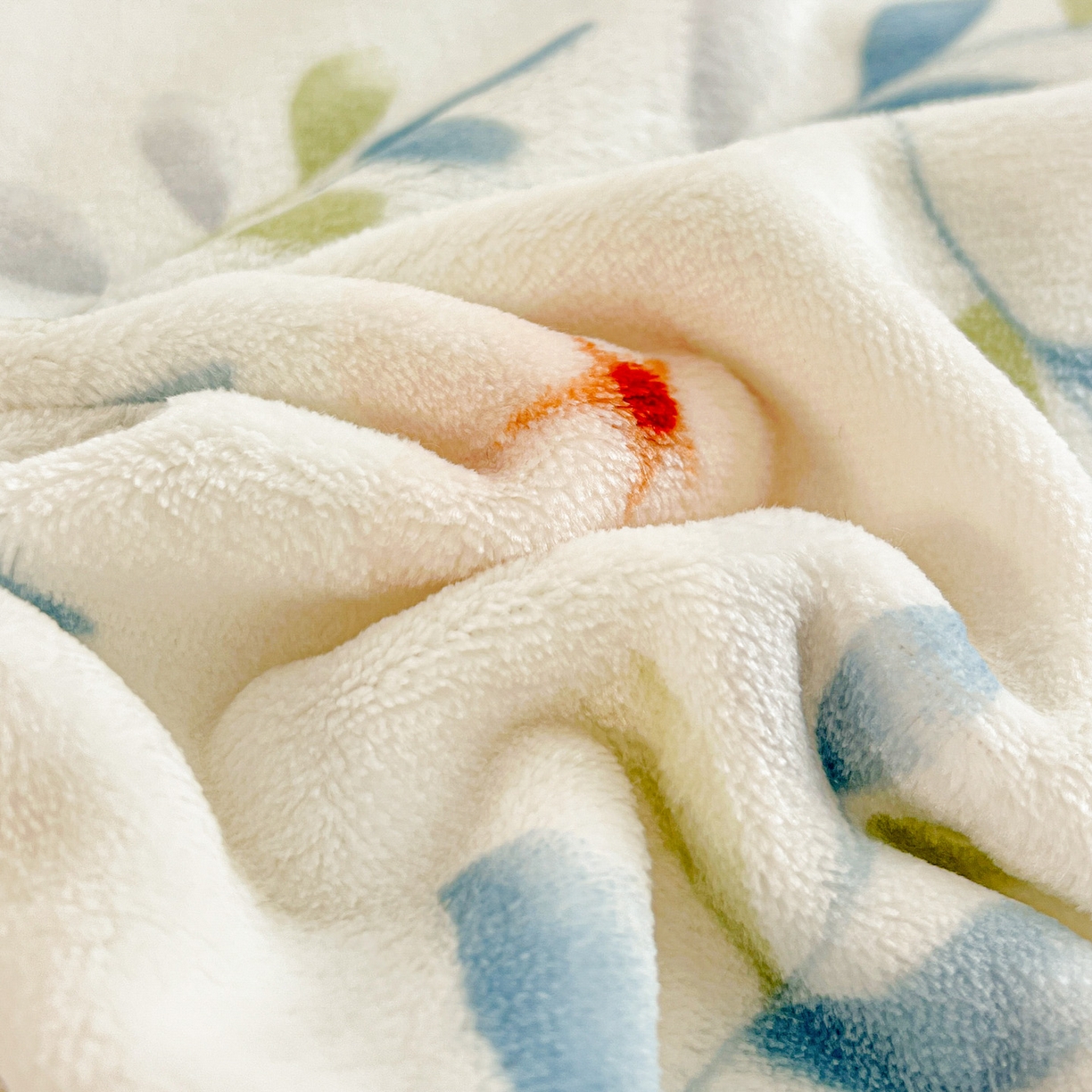 91家纺网 家纺一手货源 找家纺 启发 2025新款高克重双面牛奶绒印花系列床单三件套 花花兔