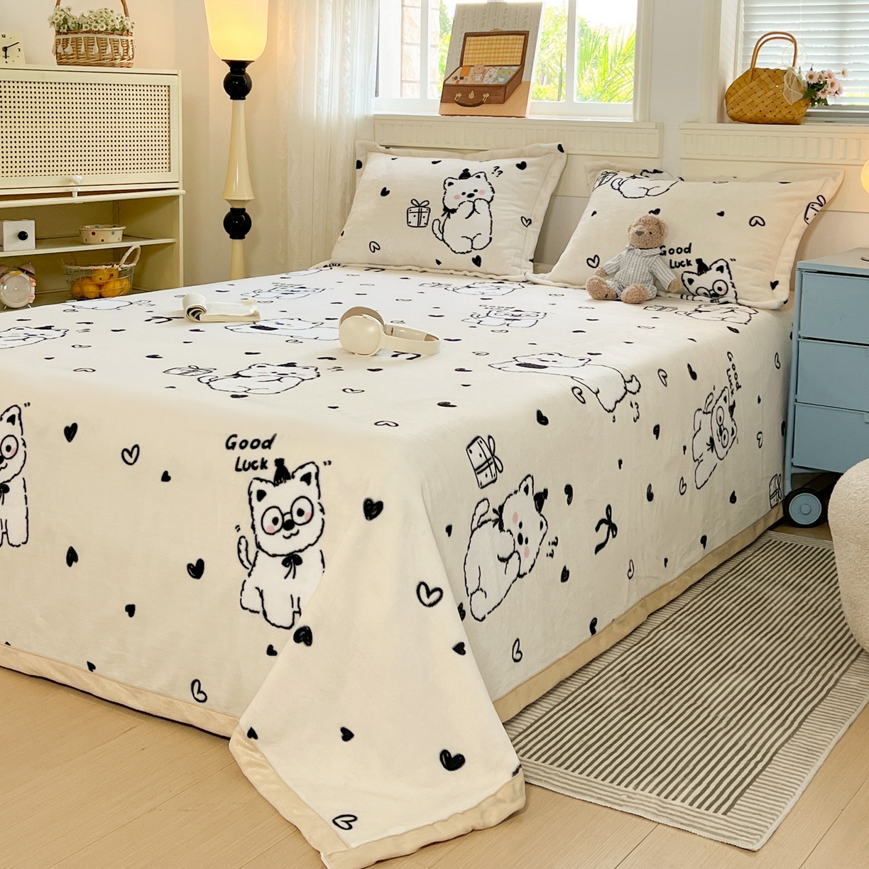 91家纺网 家纺一手货源 找家纺 启发 2025新款高克重双面牛奶绒印花系列床单三件套 假日狗狗