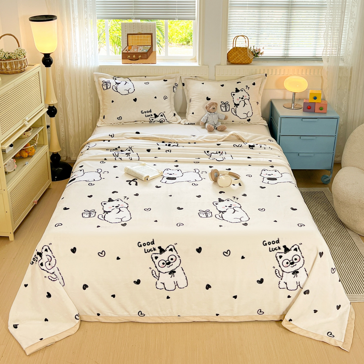 91家纺网 家纺一手货源 找家纺 启发 2025新款高克重双面牛奶绒印花系列床单三件套 假日狗狗