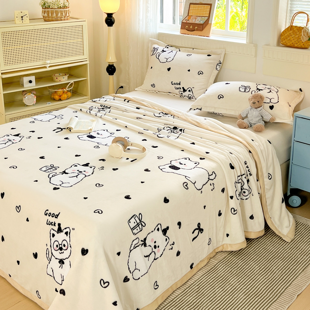 91家纺网 家纺一手货源 找家纺 启发 2025新款高克重双面牛奶绒印花系列床单三件套 假日狗狗