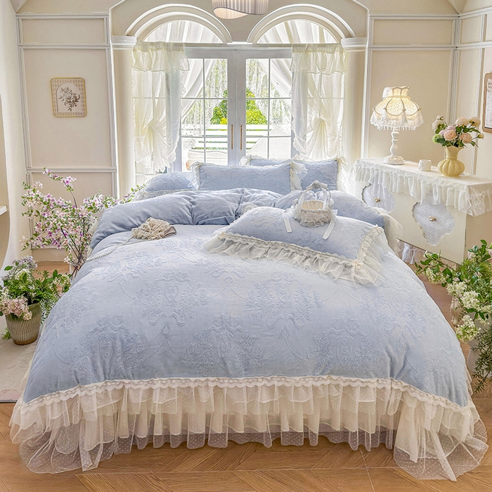 91家纺网 家纺一手货源 找家纺 虹星家纺 2025新款法式雕花牛奶绒花边床盖四件套-星光碟影 星光蝶影-海盐蓝