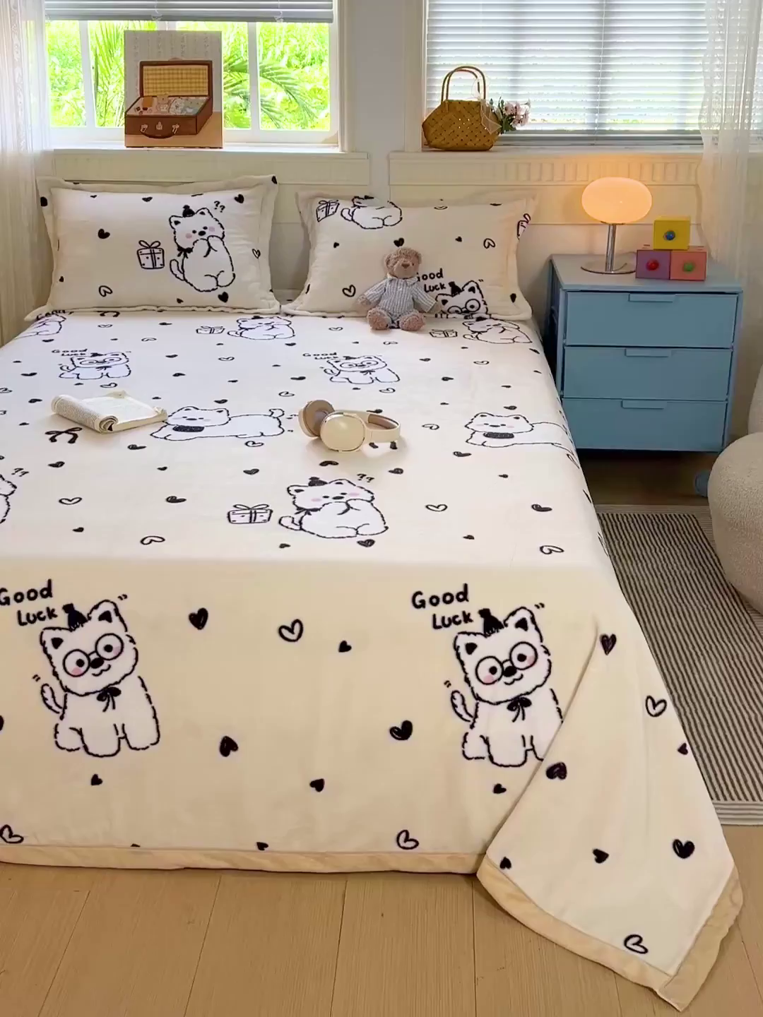 91家纺网 家纺一手货源 找家纺 启发 2025新款高克重双面牛奶绒印花系列床单三件套 假日狗狗