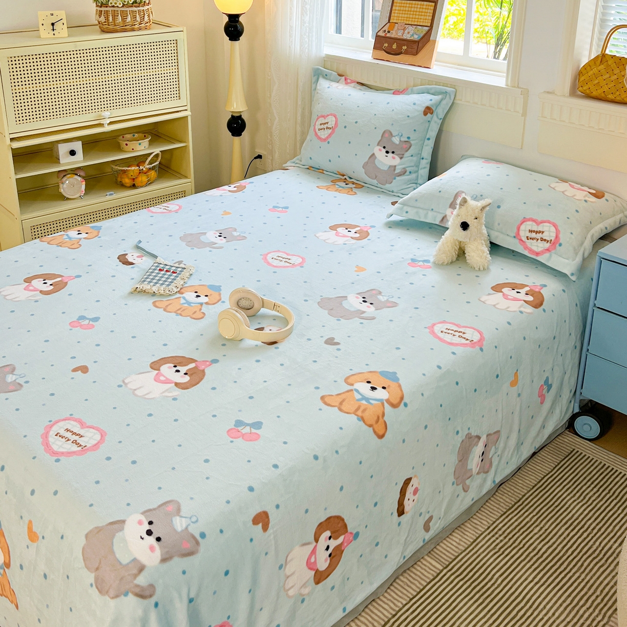 91家纺网 家纺一手货源 找家纺 启发 2025新款高克重双面牛奶绒印花系列床单三件套 开心萌宠