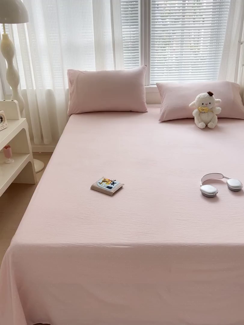 91家纺网 家纺一手货源 找家纺 格真 2025新款A类云感木棉皱皱双层纱床单单床单床单单品床单三件套 波点-蔷薇粉