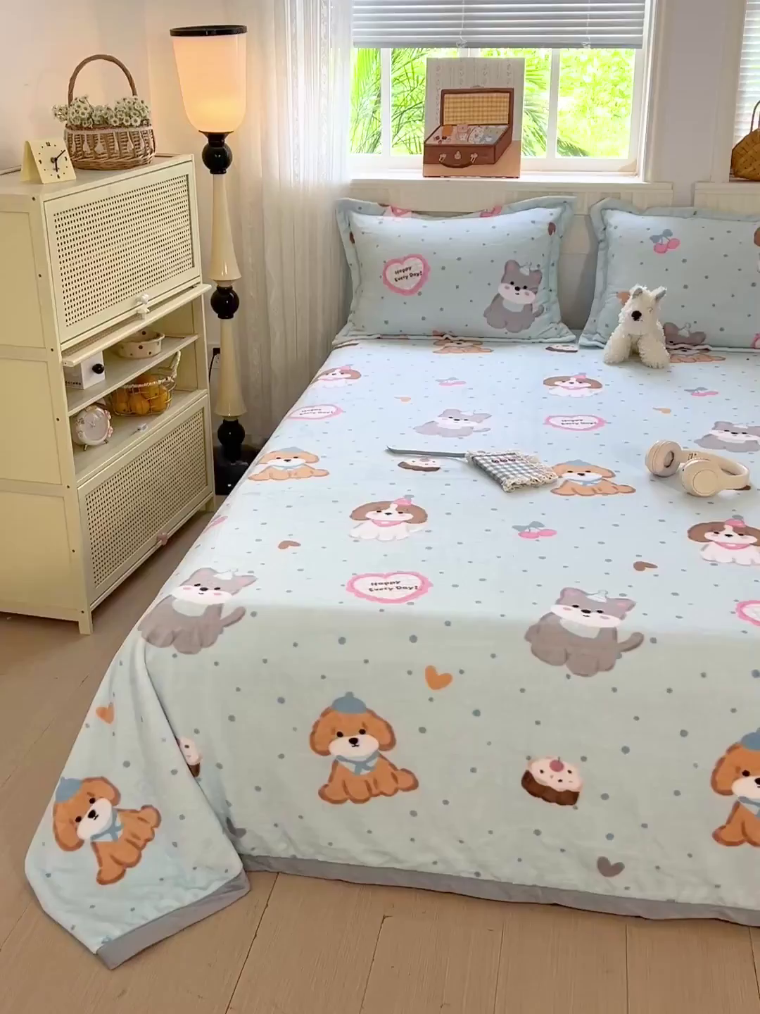 91家纺网 家纺一手货源 找家纺 启发 2025新款高克重双面牛奶绒印花系列床单三件套 开心萌宠