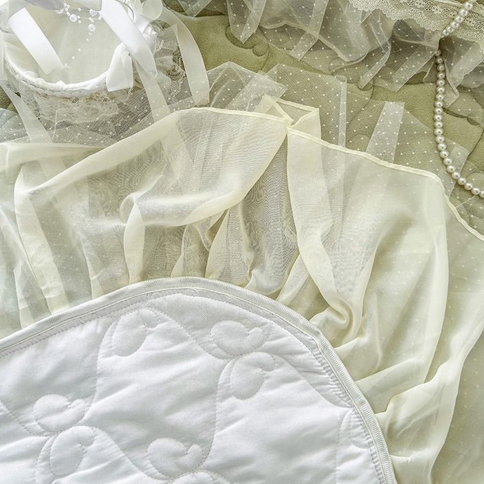 91家纺网 家纺一手货源 找家纺 虹星家纺 2025新款法式雕花牛奶绒花边床盖四件套-星光碟影 星光蝶影-青石绿