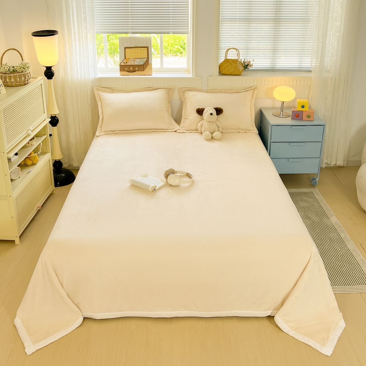 91家纺网 家纺一手货源 找家纺 启发 2025新款高克重双面牛奶绒印花系列床单三件套 米白