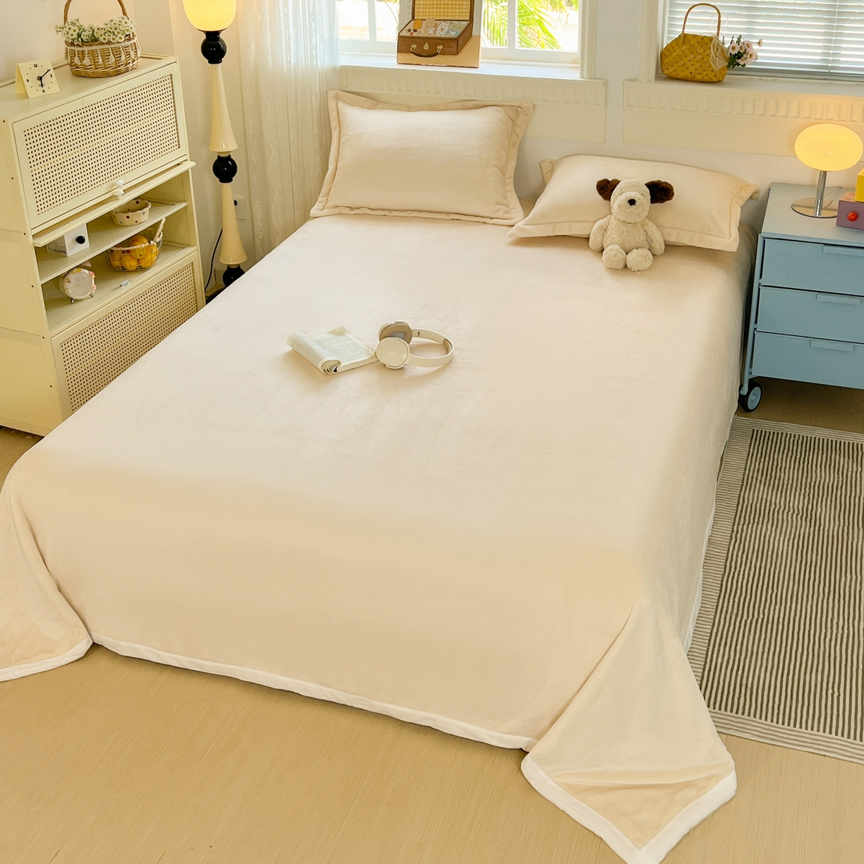 91家纺网 家纺一手货源 找家纺 启发 2025新款高克重双面牛奶绒印花系列床单三件套 米白