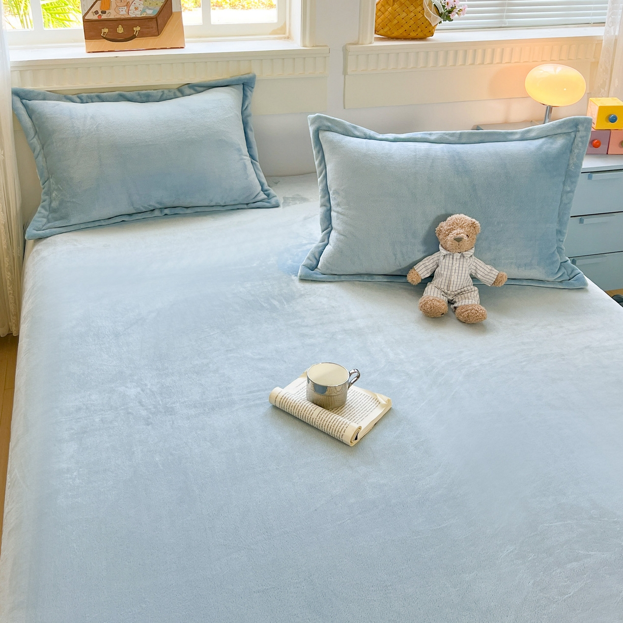 91家纺网 家纺一手货源 找家纺 启发 2025新款高克重双面牛奶绒印花系列床单三件套 天蓝