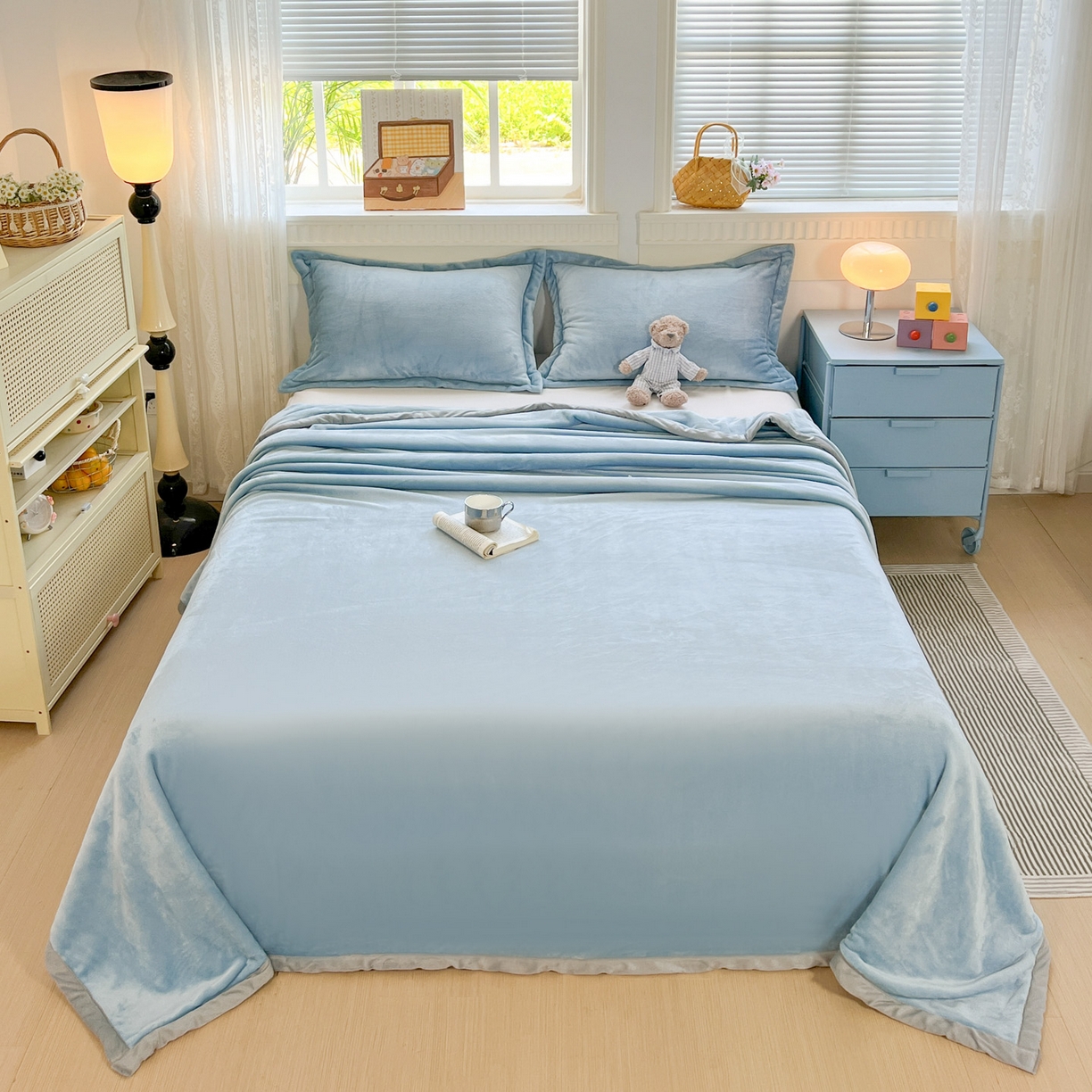 91家纺网 家纺一手货源 找家纺 启发 2025新款高克重双面牛奶绒印花系列床单三件套 天蓝