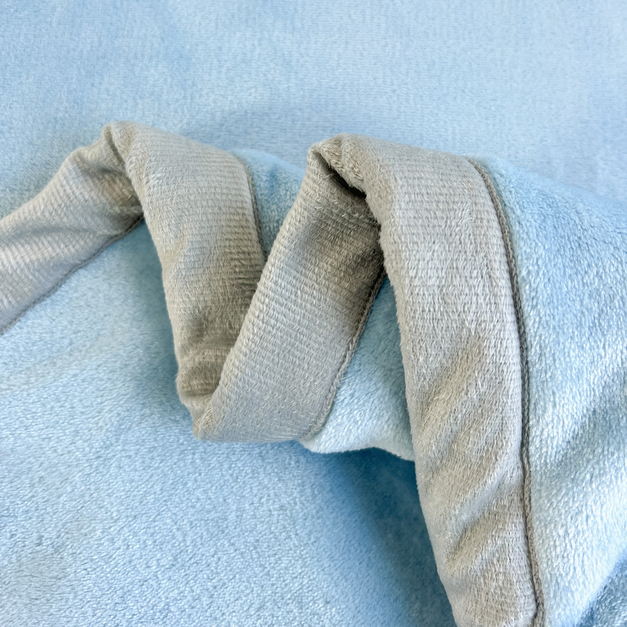 91家纺网 家纺一手货源 找家纺 启发 2025新款高克重双面牛奶绒印花系列床单三件套 天蓝