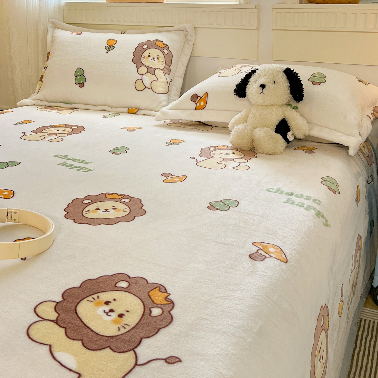 91家纺网 家纺一手货源 找家纺 启发 2025新款高克重双面牛奶绒印花系列床单三件套 小狮子