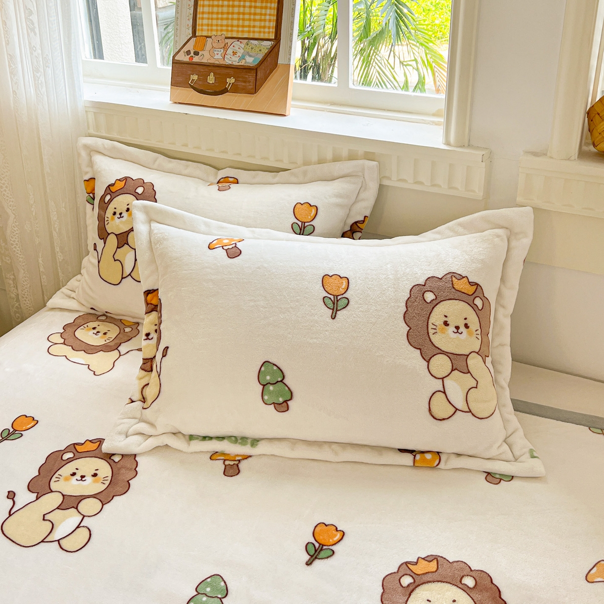 91家纺网 家纺一手货源 找家纺 启发 2025新款高克重双面牛奶绒印花系列床单三件套 小狮子