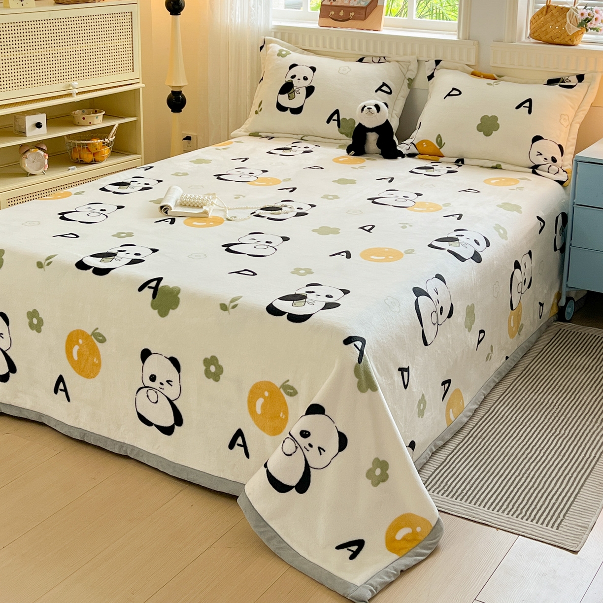 91家纺网 家纺一手货源 找家纺 启发 2025新款高克重双面牛奶绒印花系列床单三件套 小熊猫