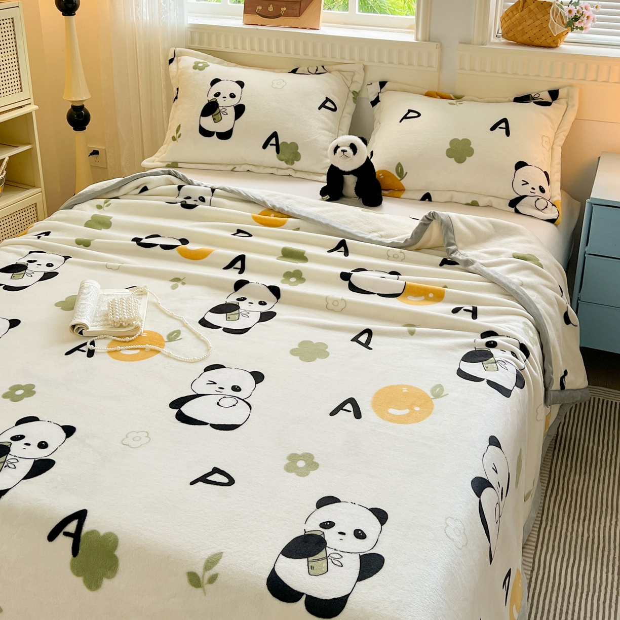 91家纺网 家纺一手货源 找家纺 启发 2025新款高克重双面牛奶绒印花系列床单三件套 小熊猫