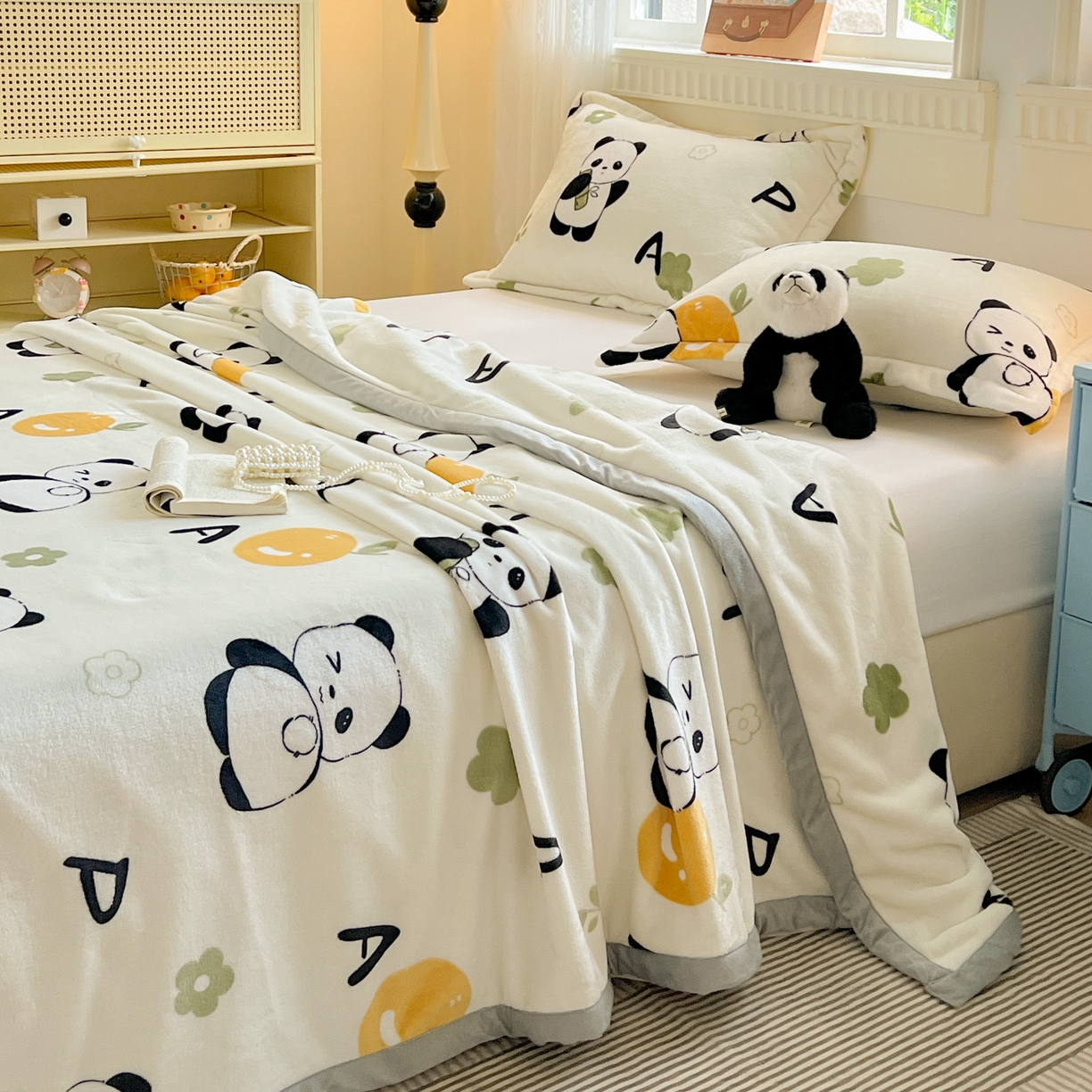 91家纺网 家纺一手货源 找家纺 启发 2025新款高克重双面牛奶绒印花系列床单三件套 小熊猫