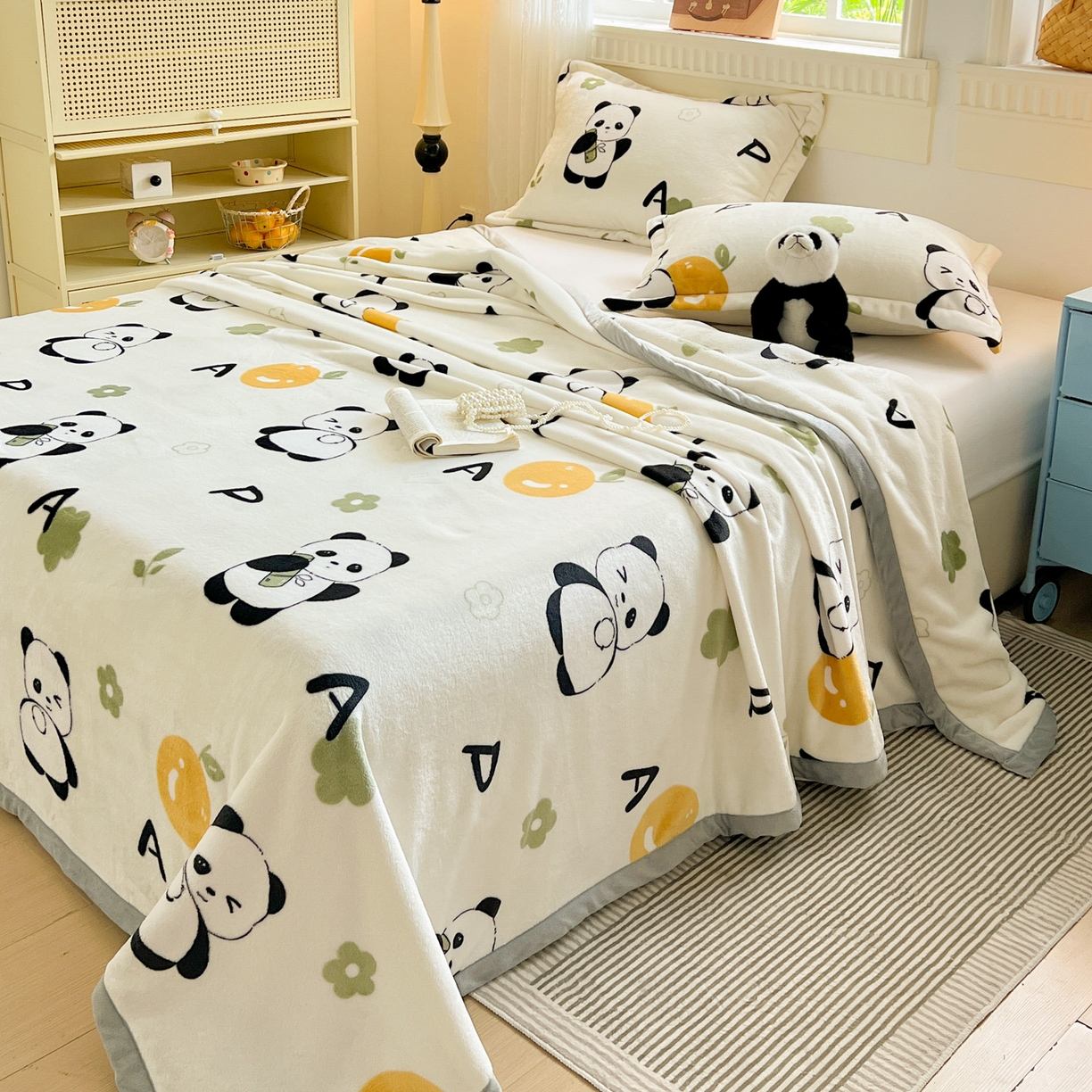 91家纺网 家纺一手货源 找家纺 启发 2025新款高克重双面牛奶绒印花系列床单三件套 小熊猫