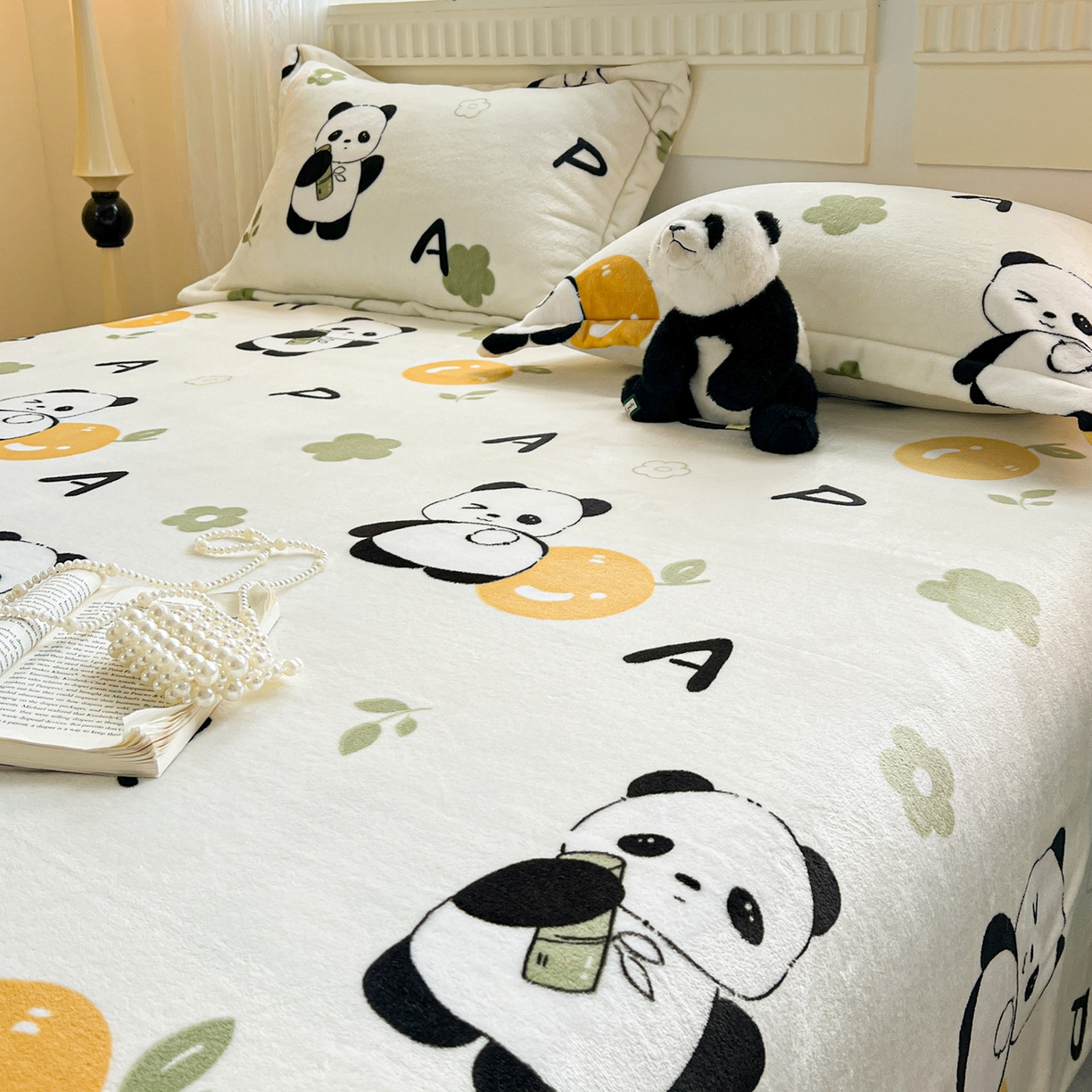 91家纺网 家纺一手货源 找家纺 启发 2025新款高克重双面牛奶绒印花系列床单三件套 小熊猫