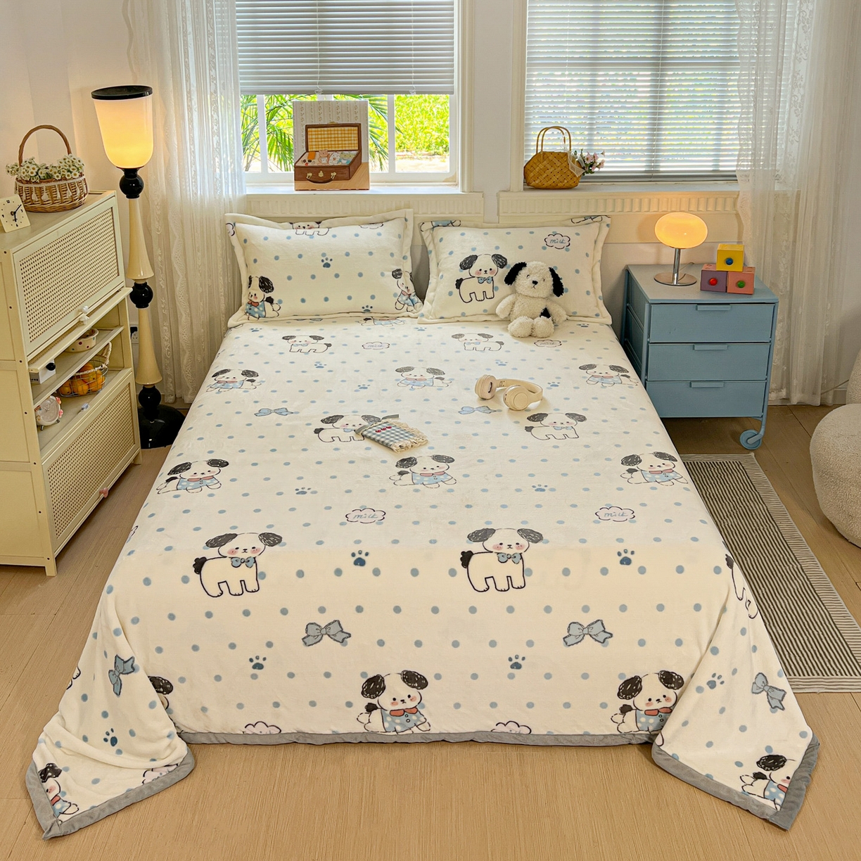 91家纺网 家纺一手货源 找家纺 启发 2025新款高克重双面牛奶绒印花系列床单三件套 圆点狗