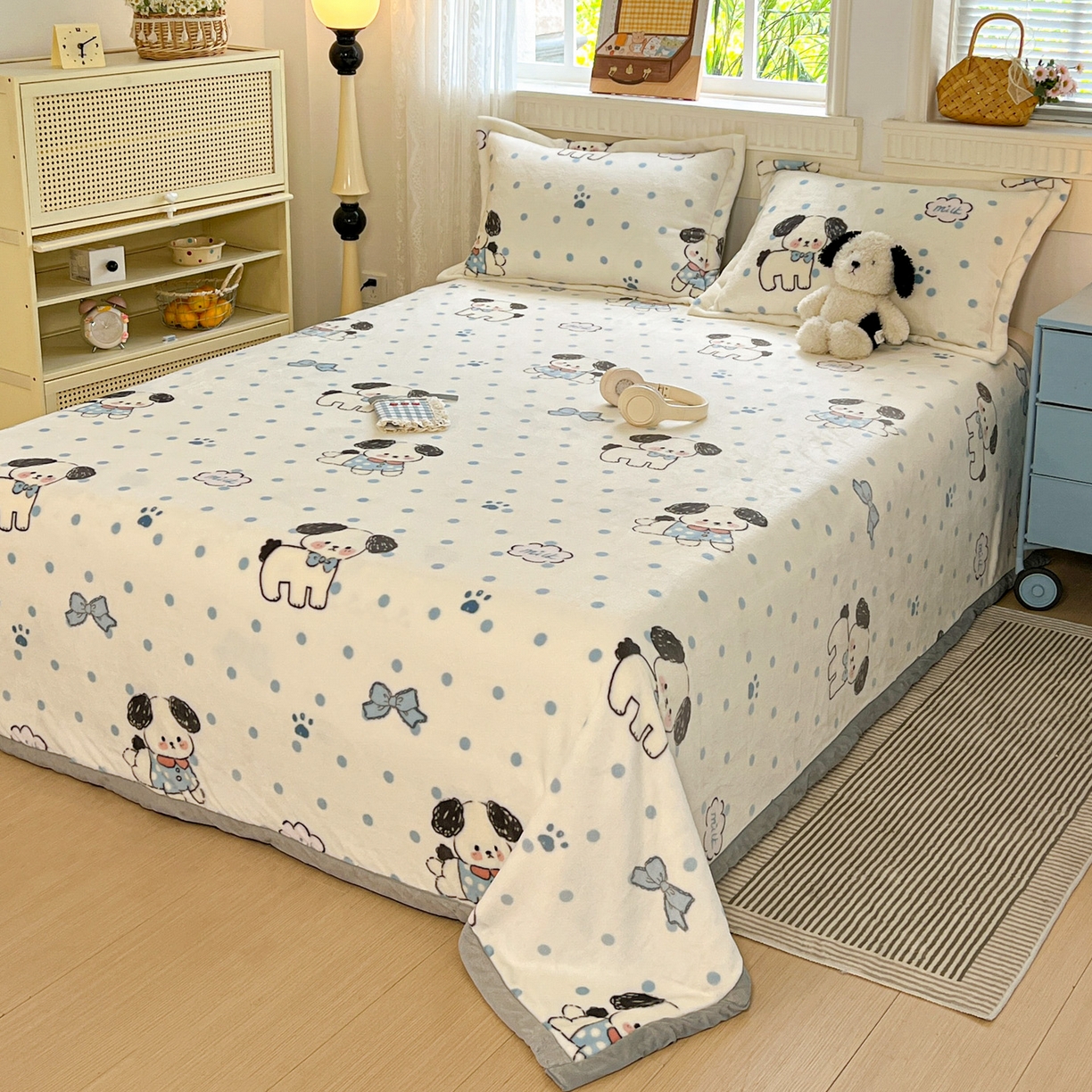 91家纺网 家纺一手货源 找家纺 启发 2025新款高克重双面牛奶绒印花系列床单三件套 圆点狗