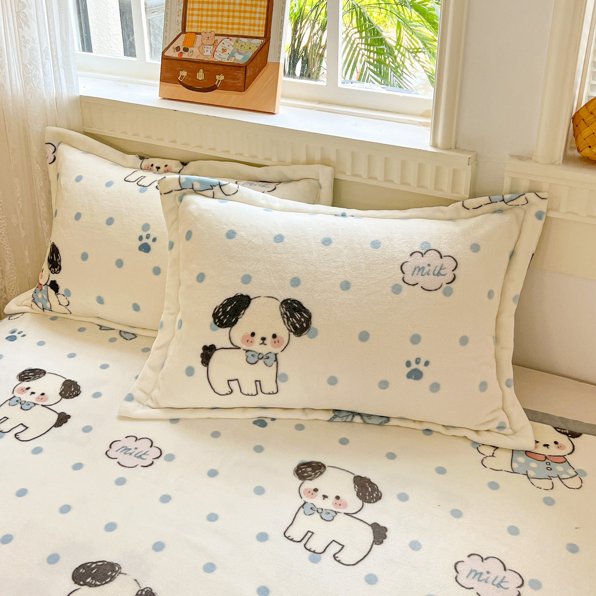 91家纺网 家纺一手货源 找家纺 启发 2025新款高克重双面牛奶绒印花系列床单三件套 圆点狗