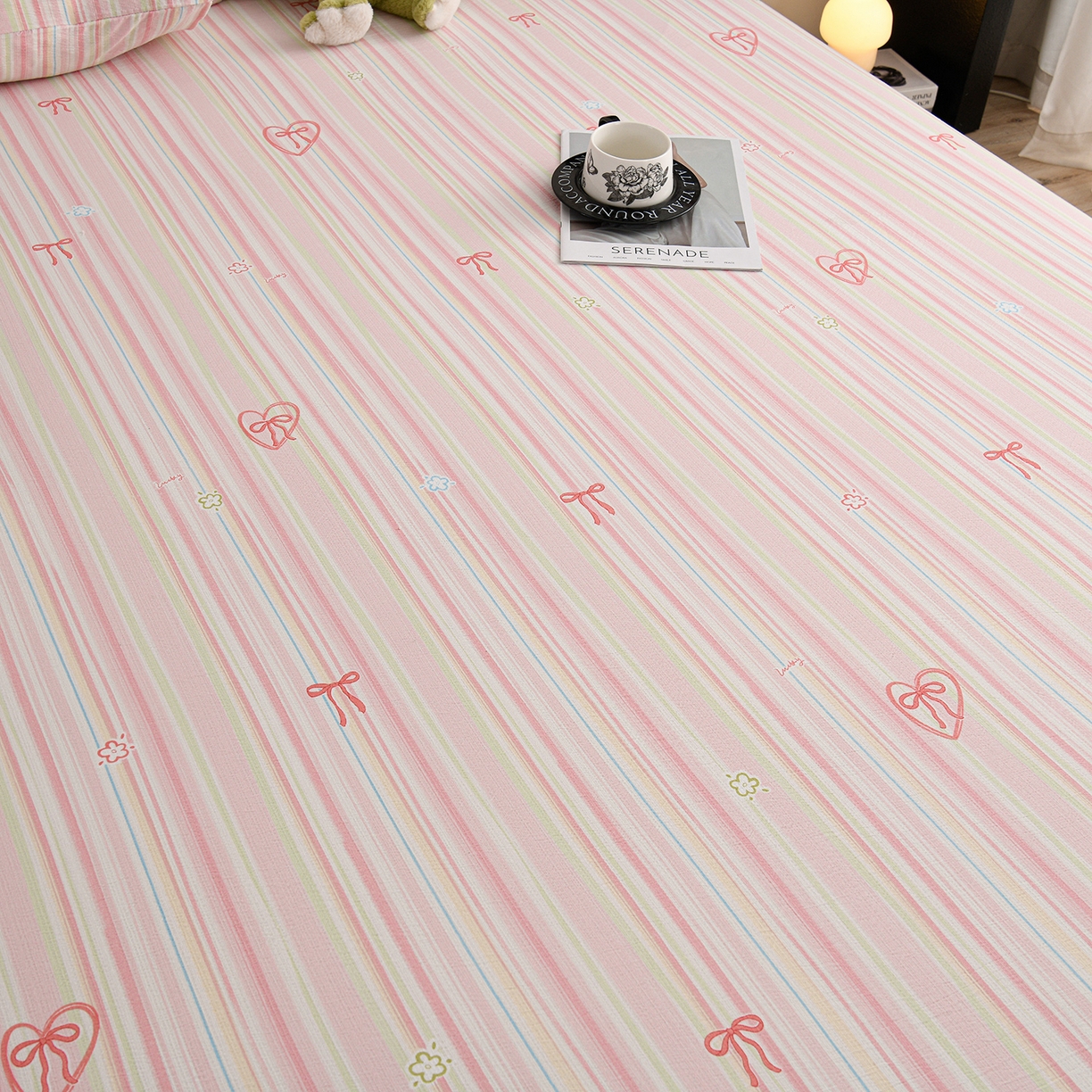 91家纺网 家纺一手货源 找家纺 叠派家纺 2025新款A类双层纱提花单品床笠系列 粉黛爱心