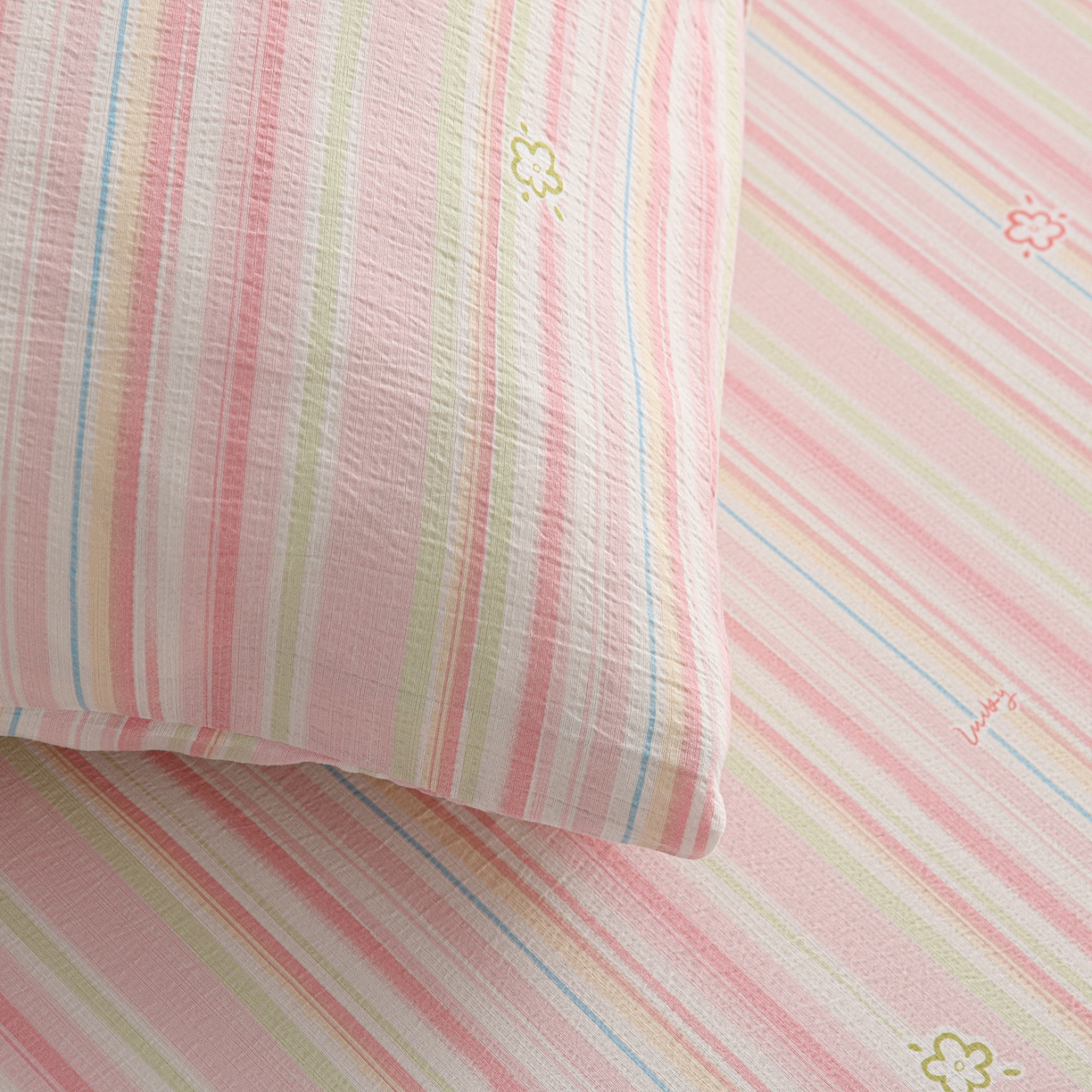 91家纺网 家纺一手货源 找家纺 叠派家纺 2025新款A类双层纱提花单品床笠系列 粉黛爱心