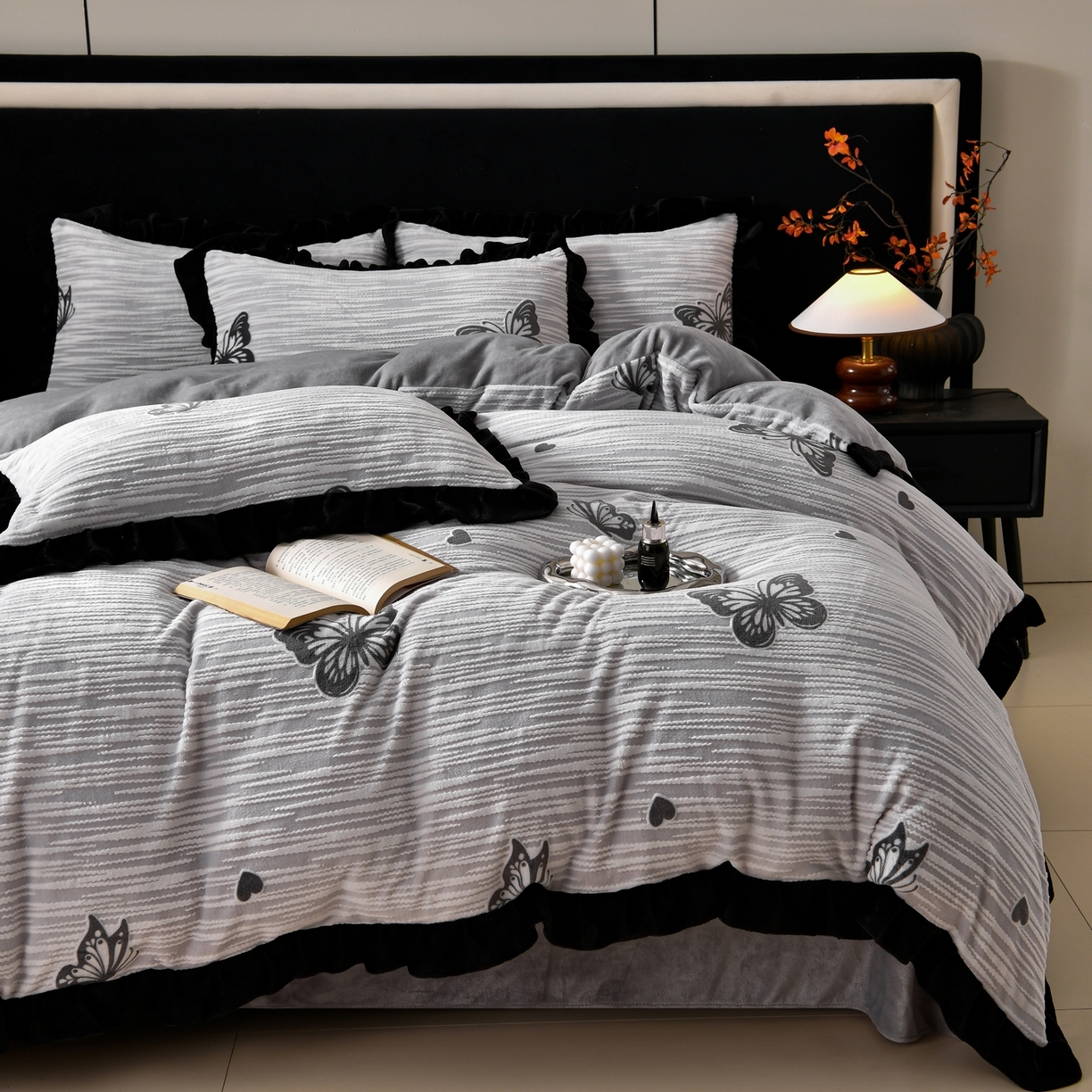 91家纺网 家纺一手货源 找家纺 （总）梦之星 2025新款雕花绒赫本风牛奶绒花边四件套  加厚8.5斤