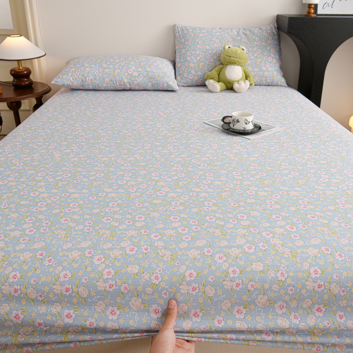 91家纺网 家纺一手货源 找家纺 叠派家纺 2025新款A类双层纱提花单品床笠系列 花与春约