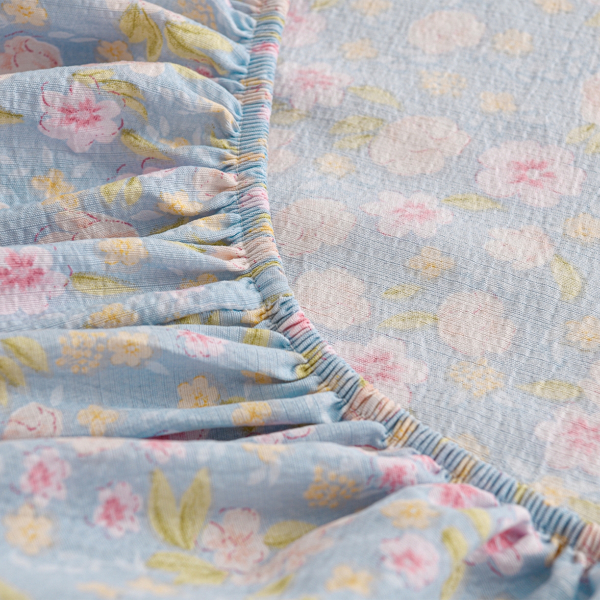 91家纺网 家纺一手货源 找家纺 叠派家纺 2025新款A类双层纱提花单品床笠系列 花与春约