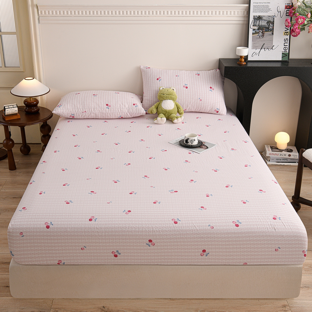 91家纺网 家纺一手货源 找家纺 叠派家纺 2025新款A类双层纱提花单品床笠系列 甜蜜樱桃