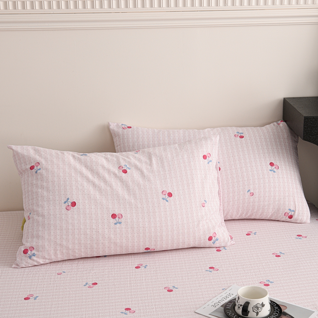 91家纺网 家纺一手货源 找家纺 叠派家纺 2025新款A类双层纱提花单品床笠系列 甜蜜樱桃