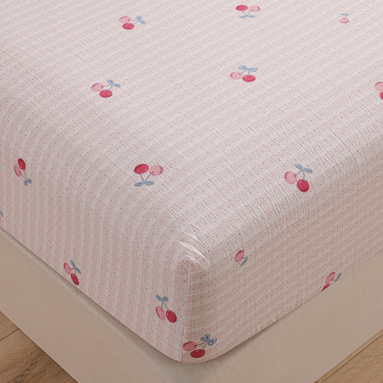 91家纺网 家纺一手货源 找家纺 叠派家纺 2025新款A类双层纱提花单品床笠系列 甜蜜樱桃