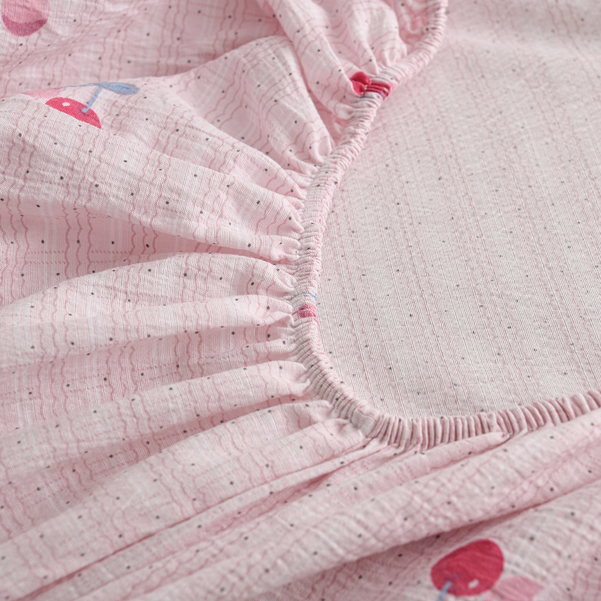 91家纺网 家纺一手货源 找家纺 叠派家纺 2025新款A类双层纱提花单品床笠系列 甜蜜樱桃