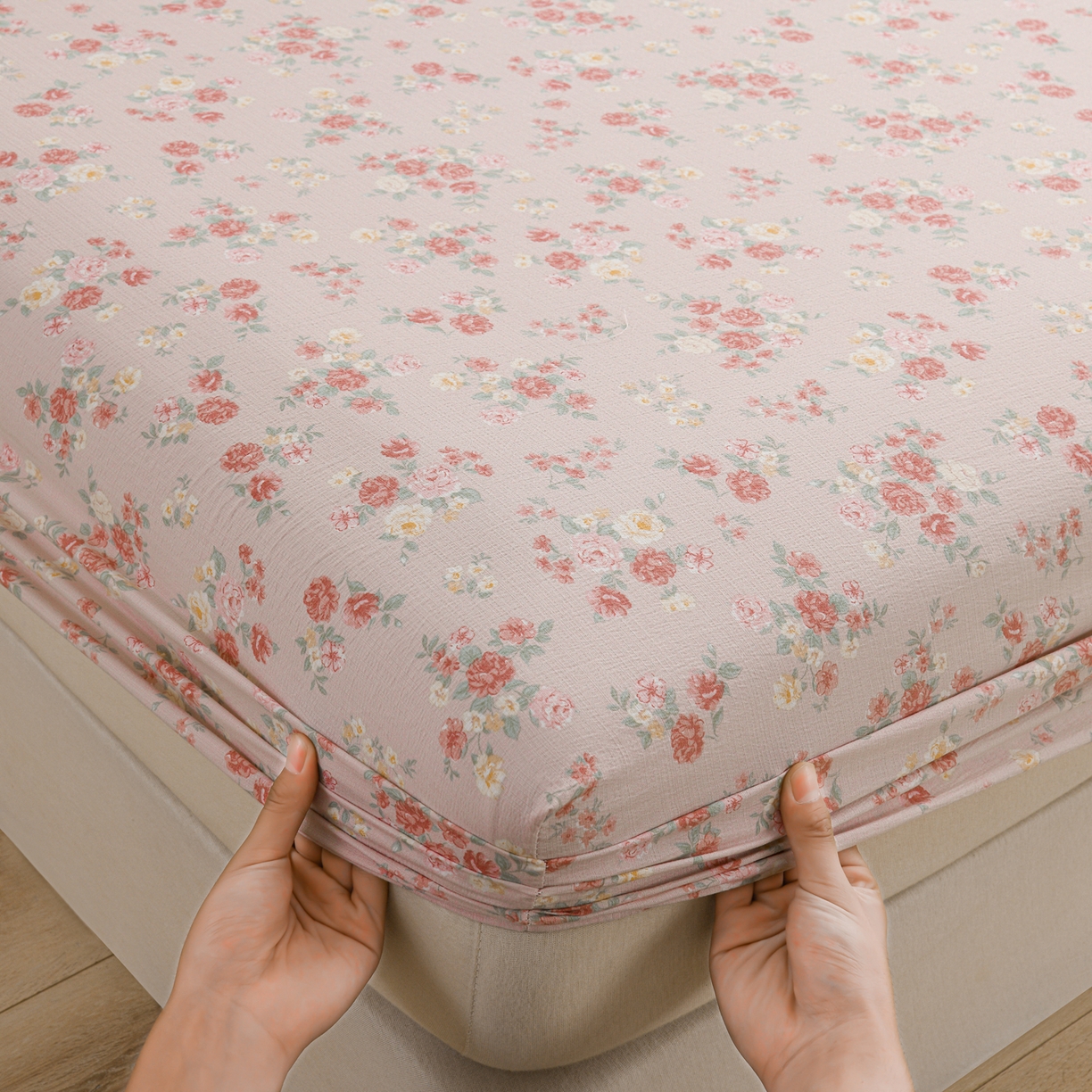 91家纺网 家纺一手货源 找家纺 叠派家纺 2025新款A类双层纱提花单品床笠系列 云水谣