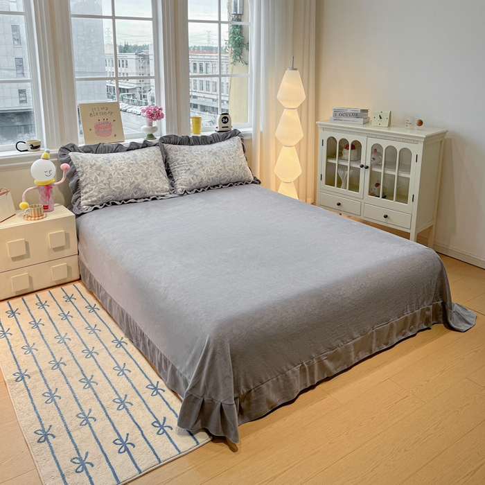 91家纺网 家纺一手货源 找家纺 （总）品乐家纺 2025秋冬新款韩版公主风5D立体雕花牛奶绒四件套