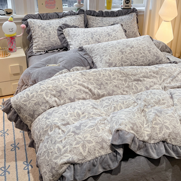 91家纺网 家纺一手货源 找家纺 （总）品乐家纺 2025秋冬新款韩版公主风5D立体雕花牛奶绒四件套