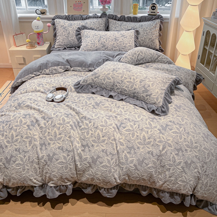 91家纺网 家纺一手货源 找家纺 （总）品乐家纺 2025秋冬新款韩版公主风5D立体雕花牛奶绒四件套