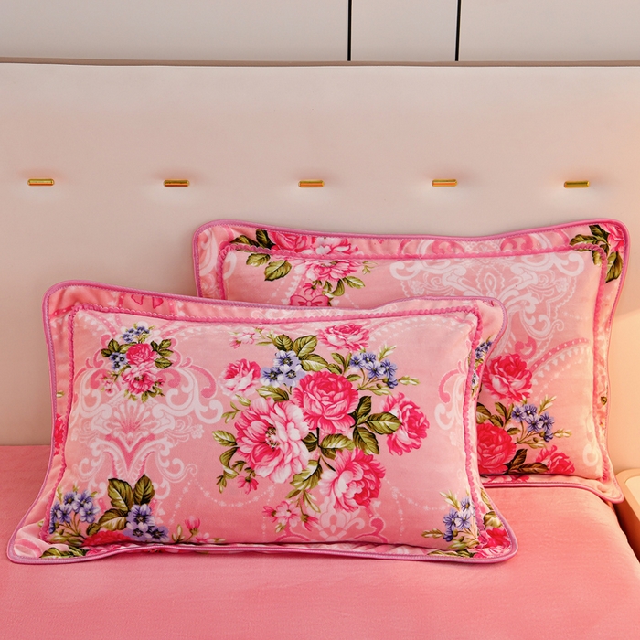 91家纺网 家纺一手货源 找家纺 2025新款加厚直播爆款牛奶绒被套金貂法莱绒单品被套红粉佳人