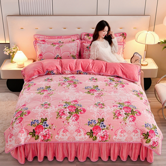 91家纺网 家纺一手货源 找家纺 2025新款加厚直播爆款牛奶绒被套金貂法莱绒单品被套红粉佳人