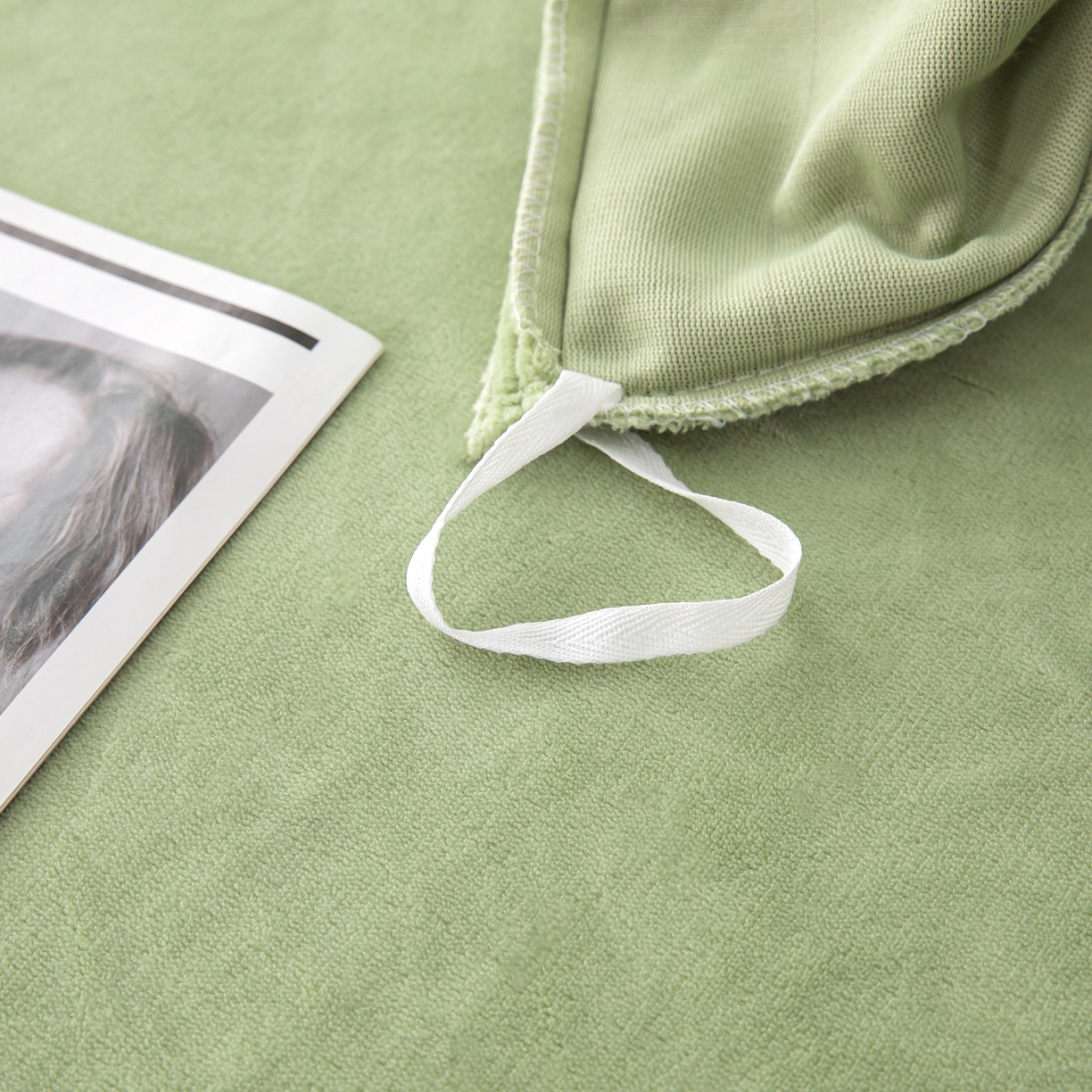 91家纺网 家纺一手货源 找家纺 优姿家纺 2025新款加厚全消光牛奶绒印花四件套 抹茶绿