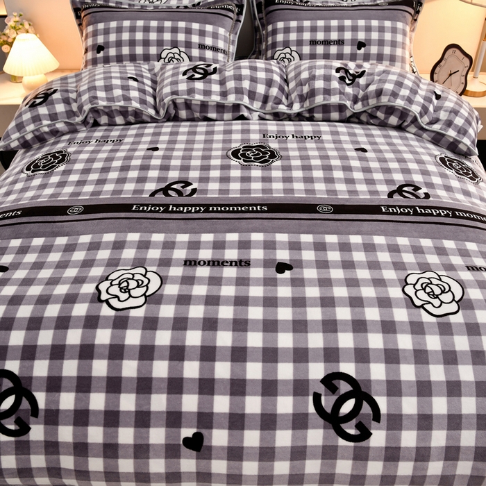 91家纺网 家纺一手货源 找家纺 2025新款加厚直播爆款牛奶绒被套金貂法莱绒单品被套小香格