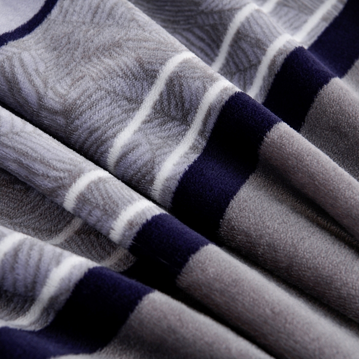 91家纺网 家纺一手货源 找家纺 2025新款加厚直播爆款牛奶绒被套金貂法莱绒单品被套一鹿有你-灰