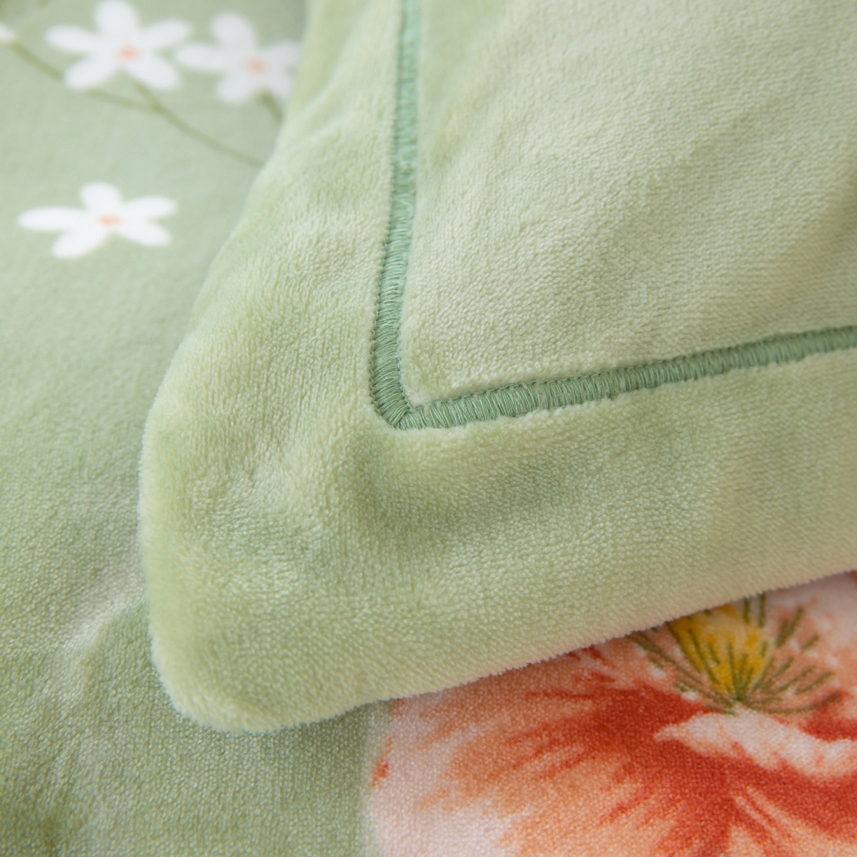 91家纺网 家纺一手货源 找家纺 优姿家纺 2025新款加厚全消光牛奶绒印花四件套 四季繁华