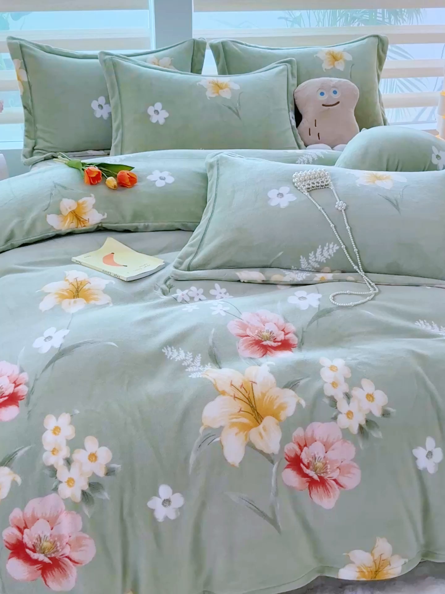 91家纺网 家纺一手货源 找家纺 优姿家纺 2025新款加厚全消光牛奶绒印花四件套 四季繁华