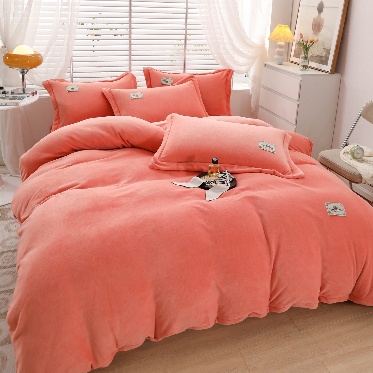 91家纺网 家纺一手货源 找家纺 优姿家纺 2025新款加厚全消光牛奶绒印花四件套 香妃桔