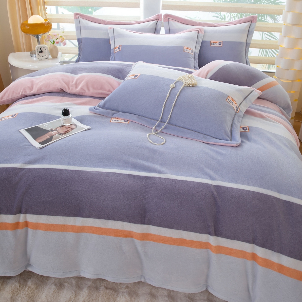 91家纺网 家纺一手货源 找家纺 优姿家纺 2025新款加厚全消光牛奶绒印花四件套 香伊爱情